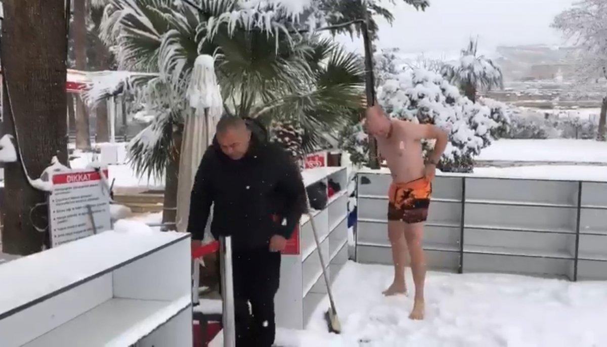 Turistlerin Pamukkale keyfi