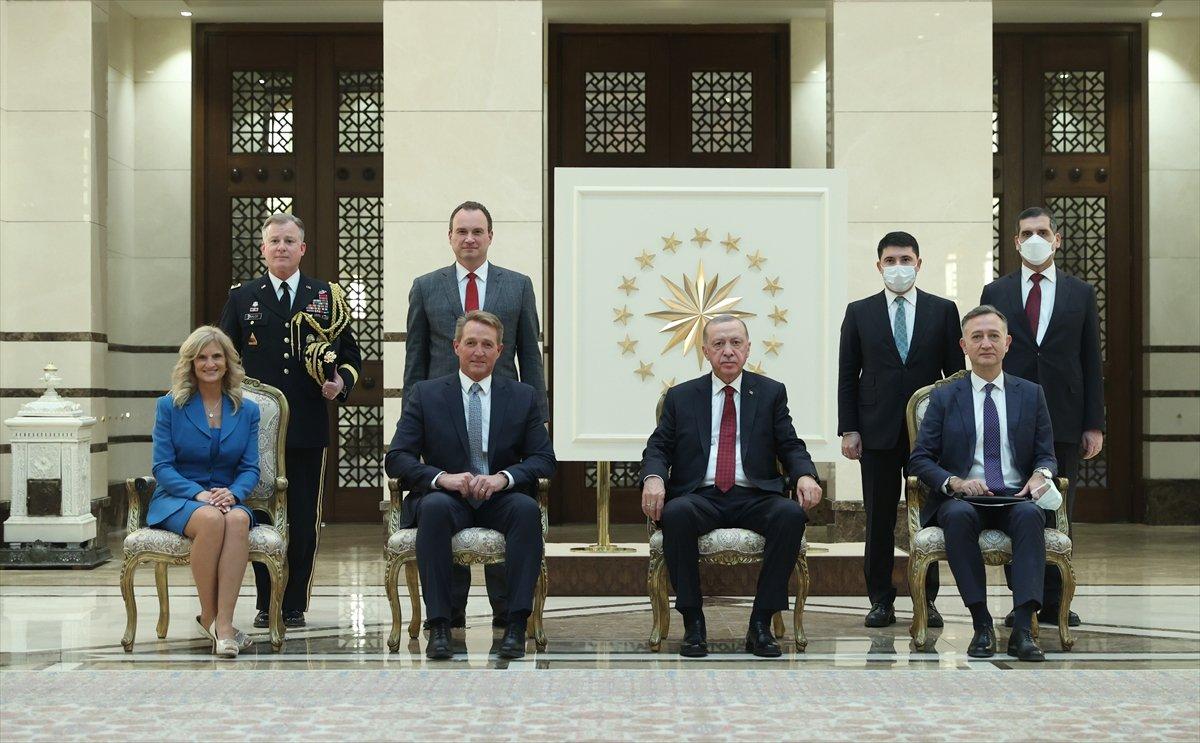 ABD'nin Ankara Büyükelçisi Flake, Erdoğan'a güven mektubu sundu