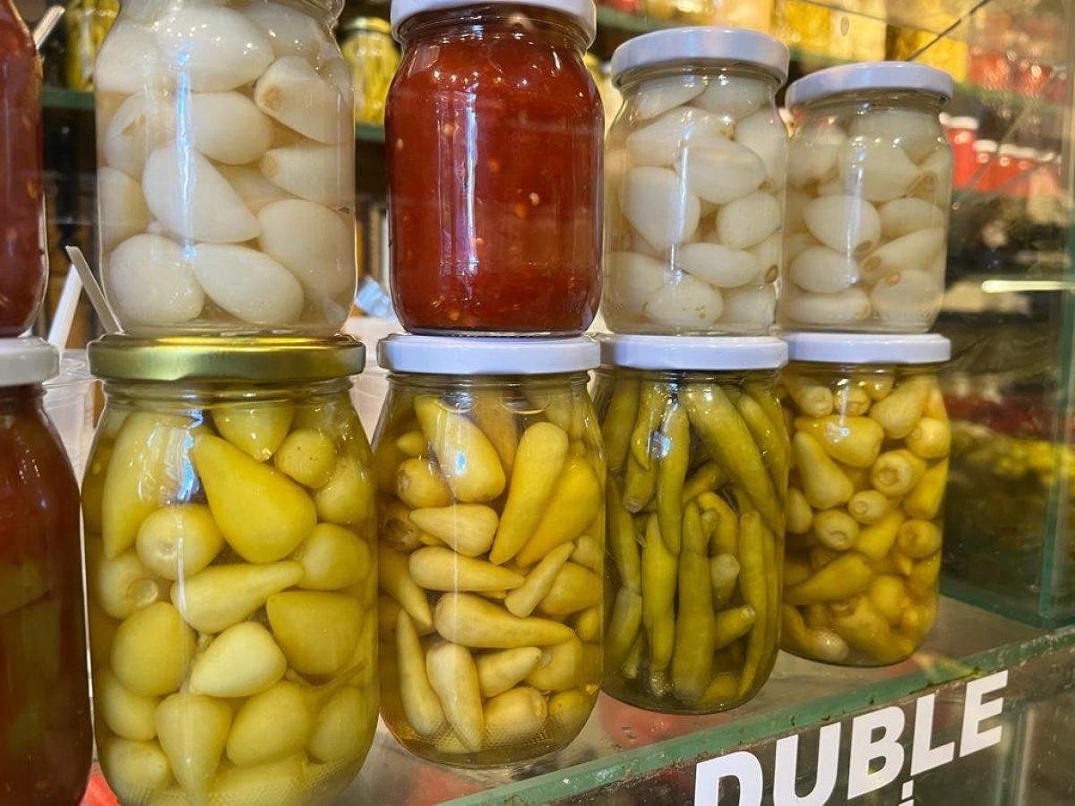 Eskişehir’de soğuk hava, acı turşuya talebi artırdı