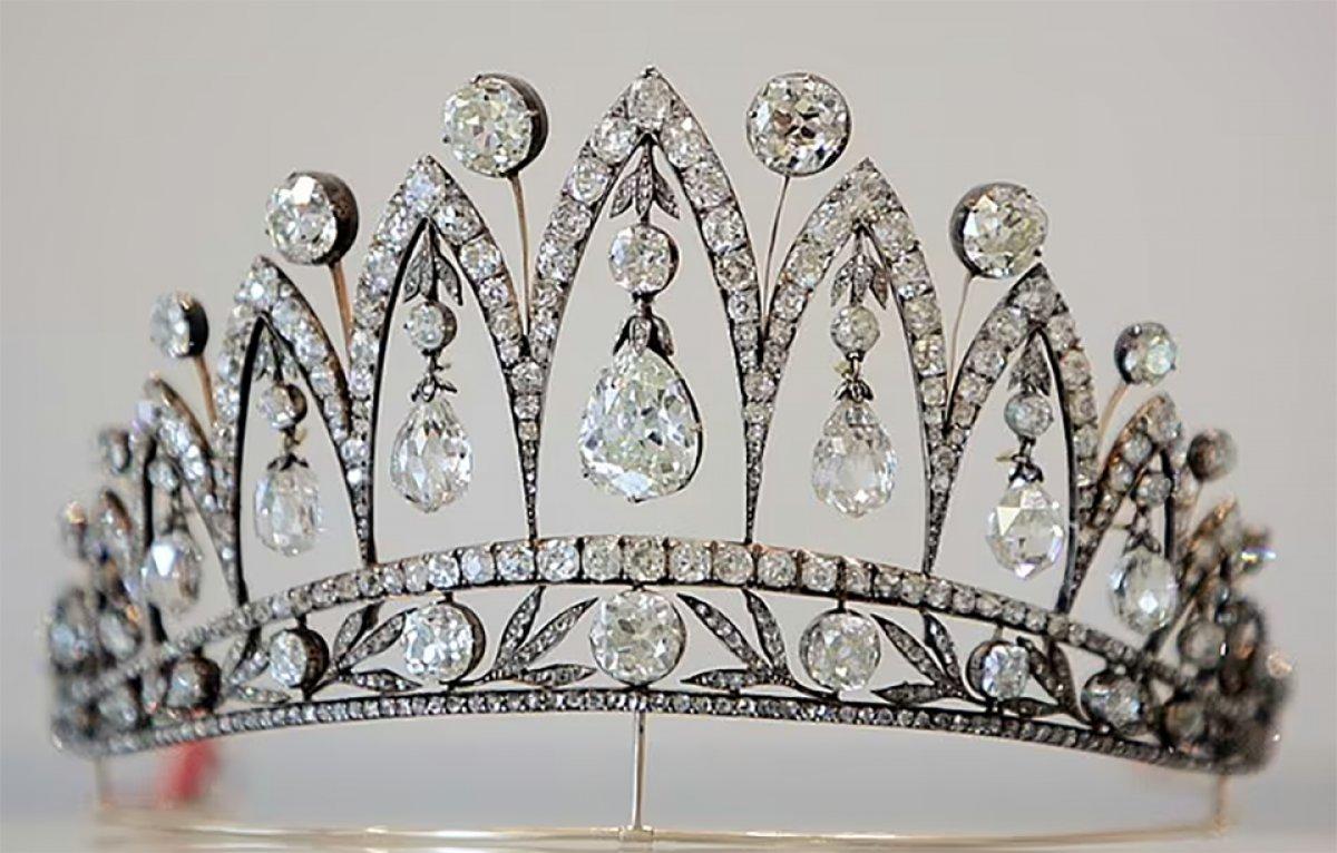 İtalya'da kraliyet mücevherleri mahkemelik oldu