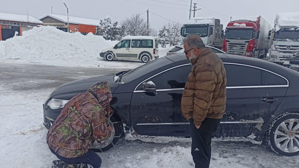 Konya-Antalya yolunda araçlar zor anlar yaşıyor