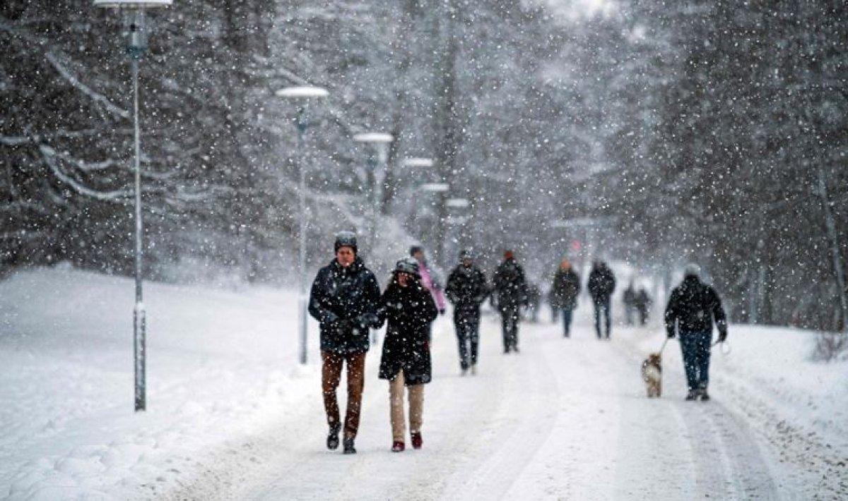 Karda düşmeden yürümek için 11 taktik