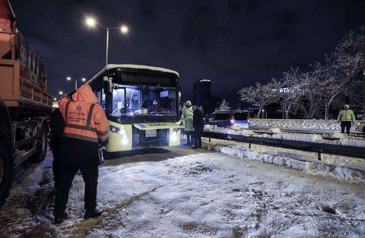 İBB'den kar geri dönüyor uyarısı