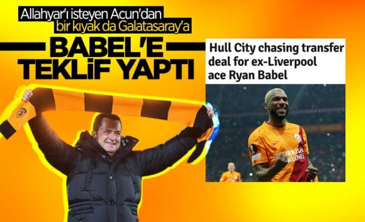 Ryan Babel, kalan parasının tamamını istiyor