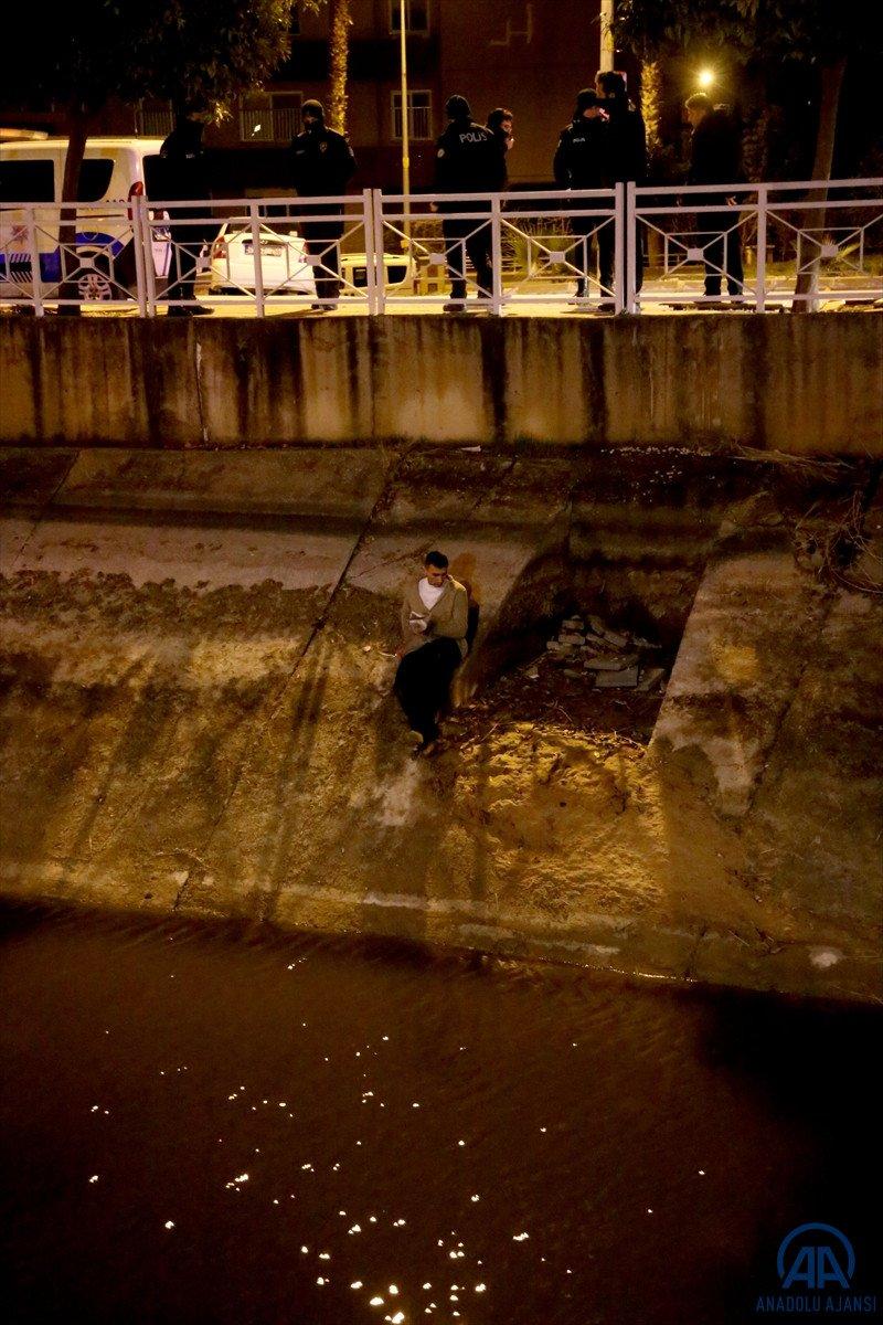 Adana'da bıçakla polise direnen kişi gözaltına alındı