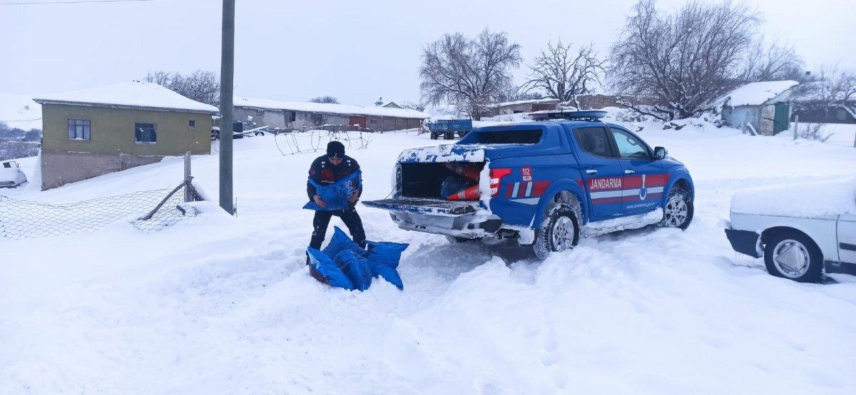 Aksaray’da vatandaşların yardımına jandarma koştu