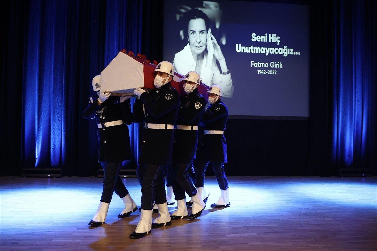 Usta oyuncu Fatma Girik'e veda