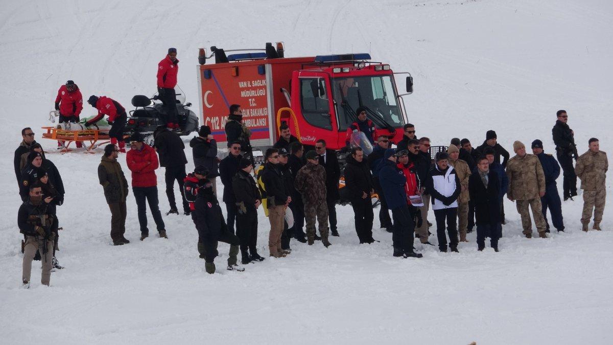 Van'da nefes kesen çığ tatbikatı