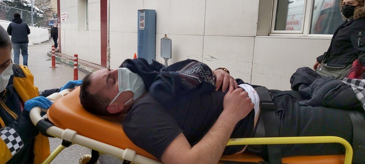 Bursa'da el salladığı kişiler tarafından bıçaklandı