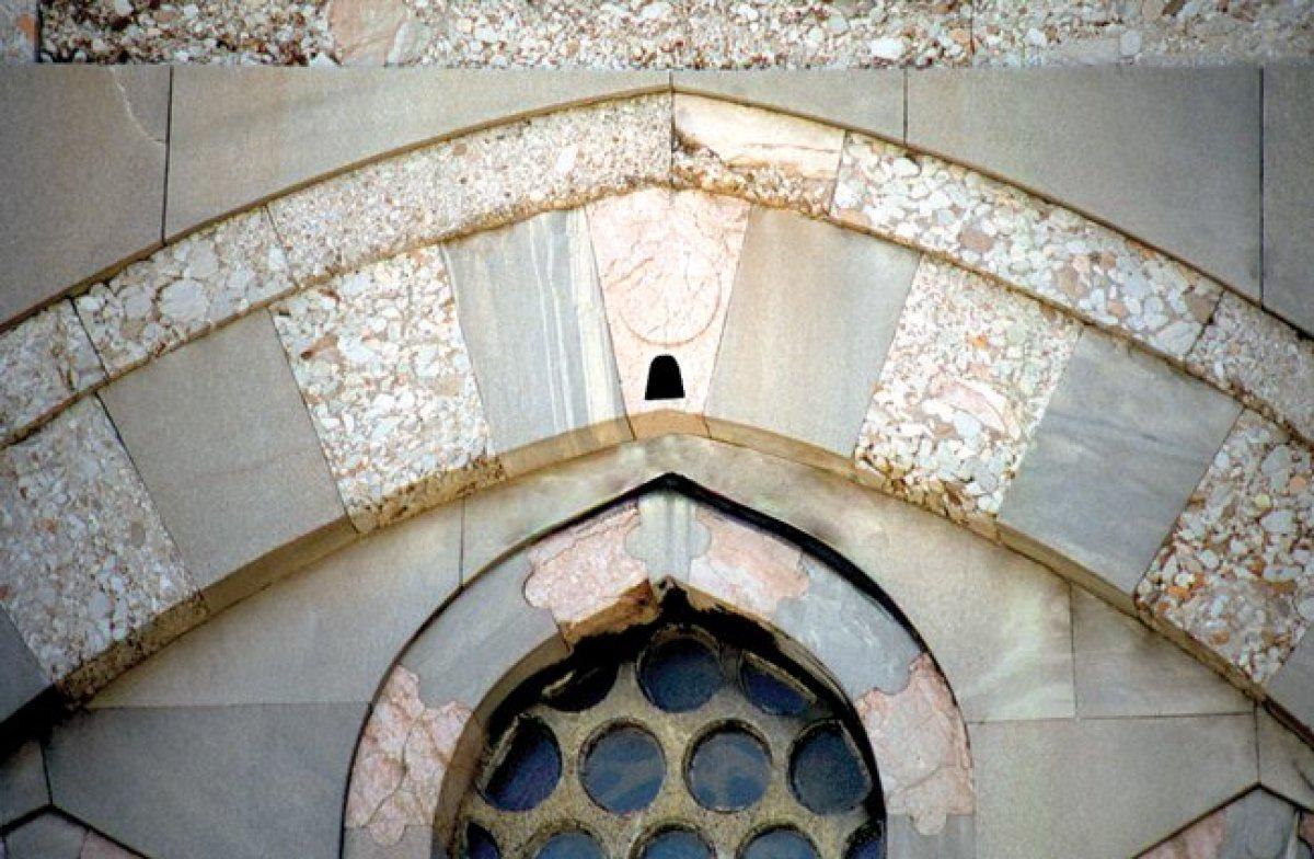 Cennetten geldiğine imân edilen taş: Hacerü'l-esved