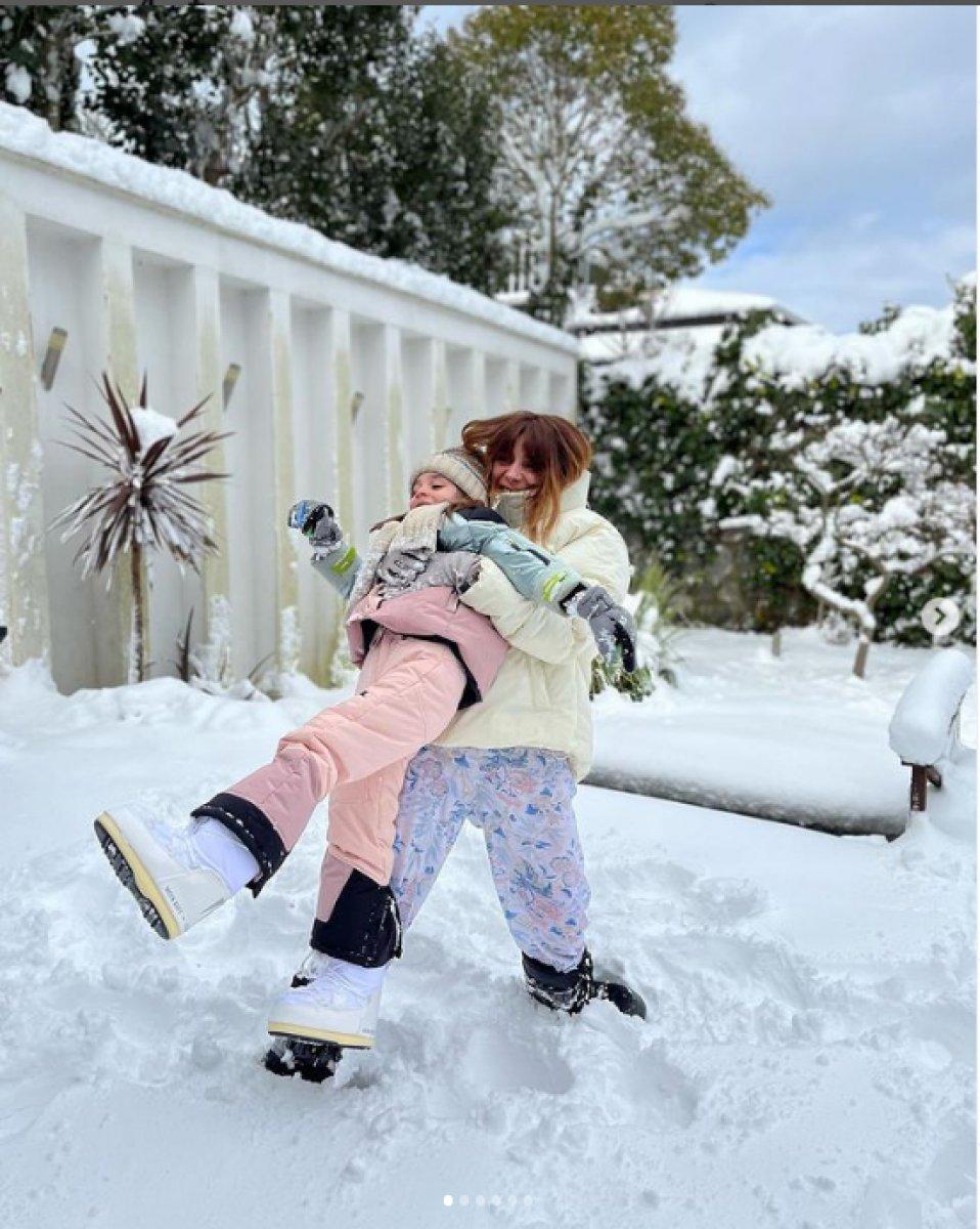 Nur Fettahoğlu'ndan kar pozları