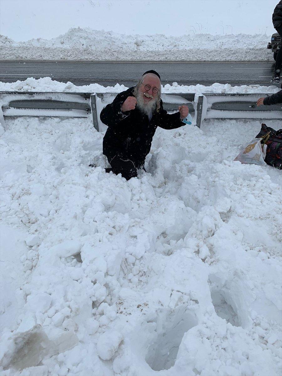İstanbul'da kar nedeniyle camiye sığınan Haham İsrael Elbom o anları anlattı
