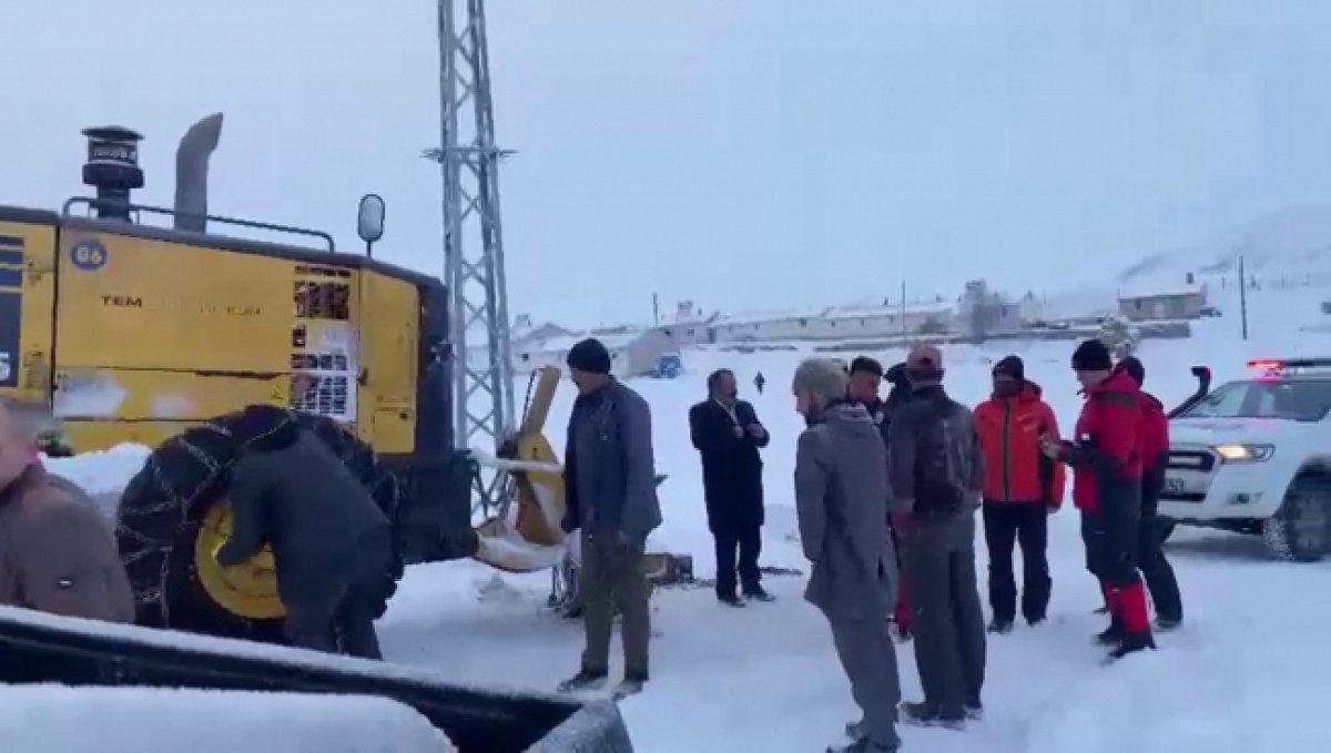 Erzurum'da çığ altında kalan 2 kişi hayatını kaybetti