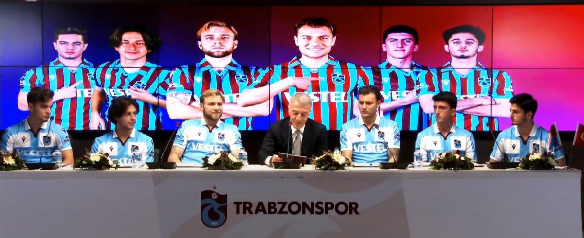 Trabzonspor'da 6 isim için imza töreni