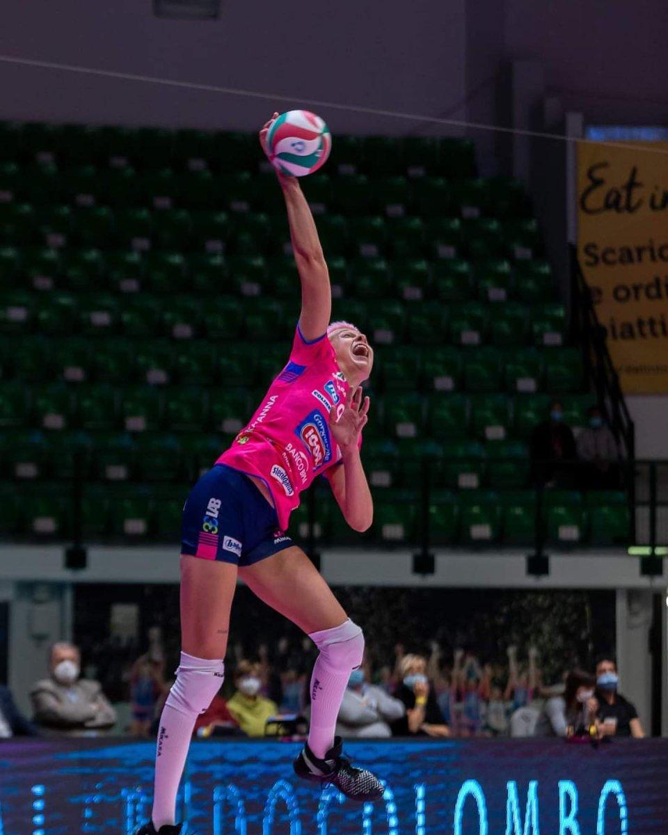 Ebrar Karakurt, ikinci kez koronavirüse yakalandı