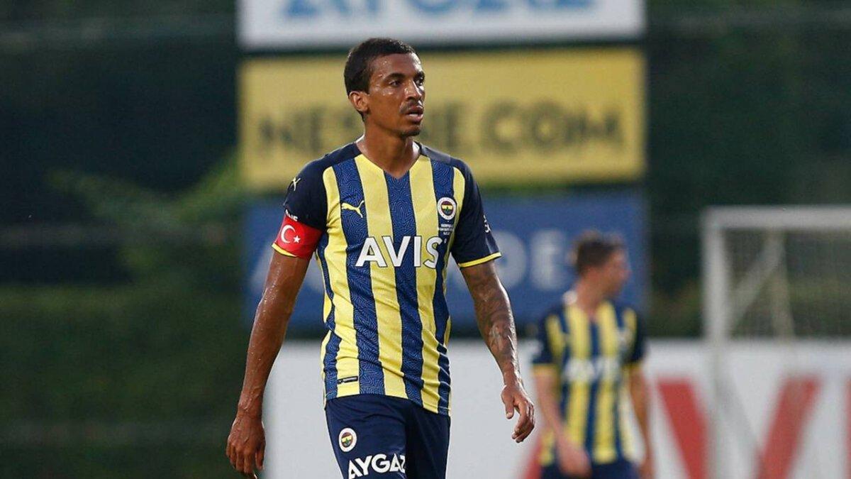 Fenerbahçe, Luiz Gustavo'dan indirim talep etti