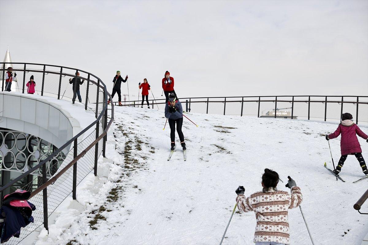 Başkent Millet Bahçesi, kış sporu tutkunlarının uğrak noktası oldu