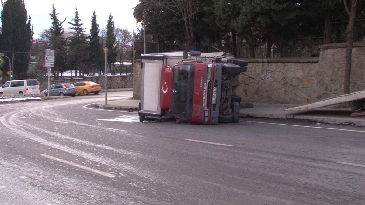 Pendik’te hem kazayı görüntüledi hem spiker gibi anlattı