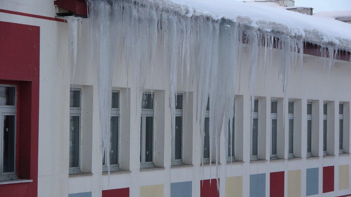 Yüksekova, kar yağışının ardından görüntülendi