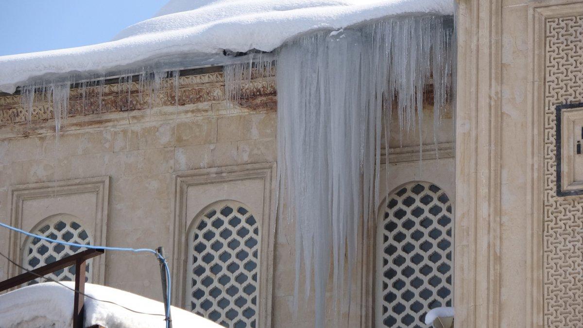 Yüksekova, kar yağışının ardından görüntülendi