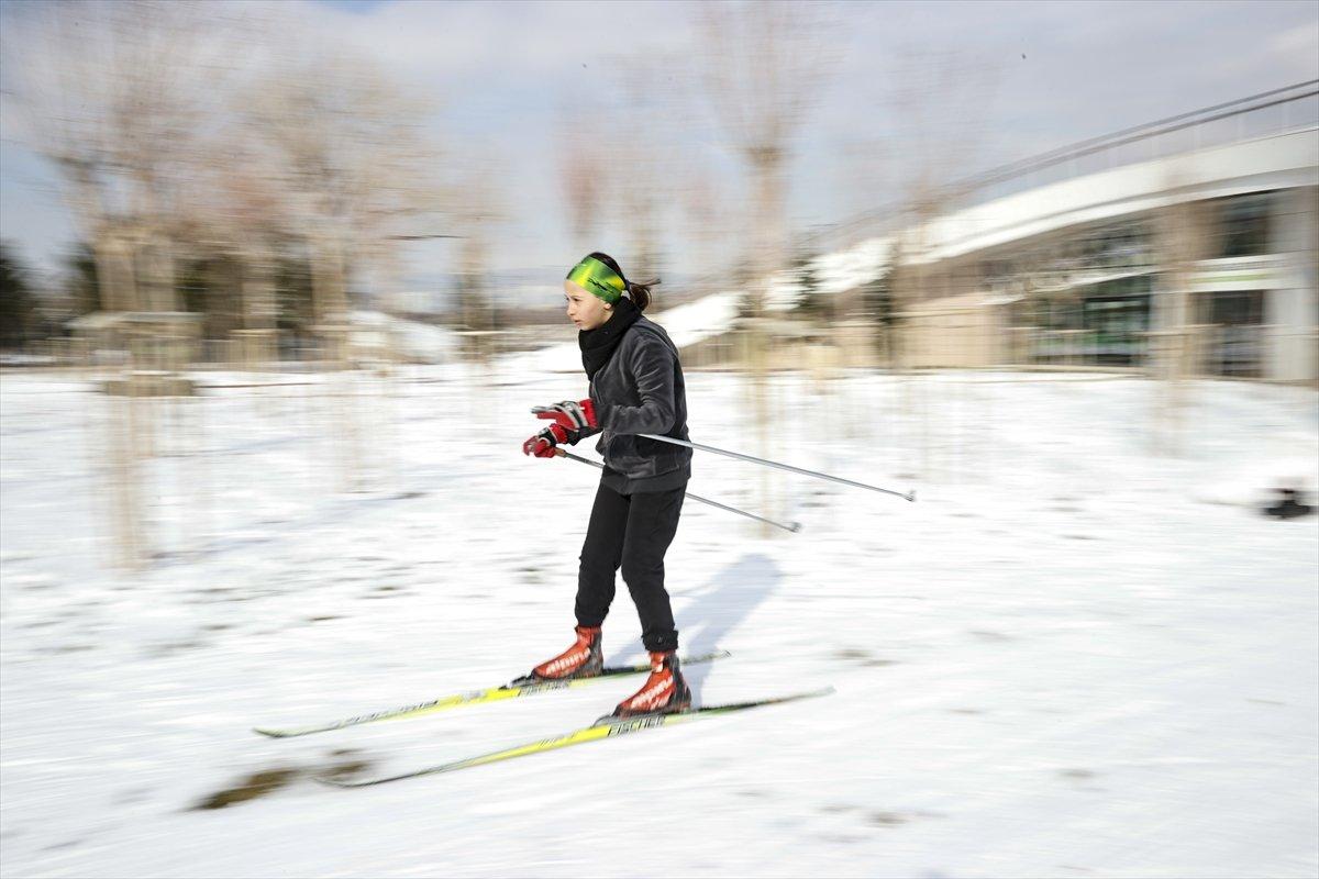 Başkent Millet Bahçesi, kış sporu tutkunlarının uğrak noktası oldu