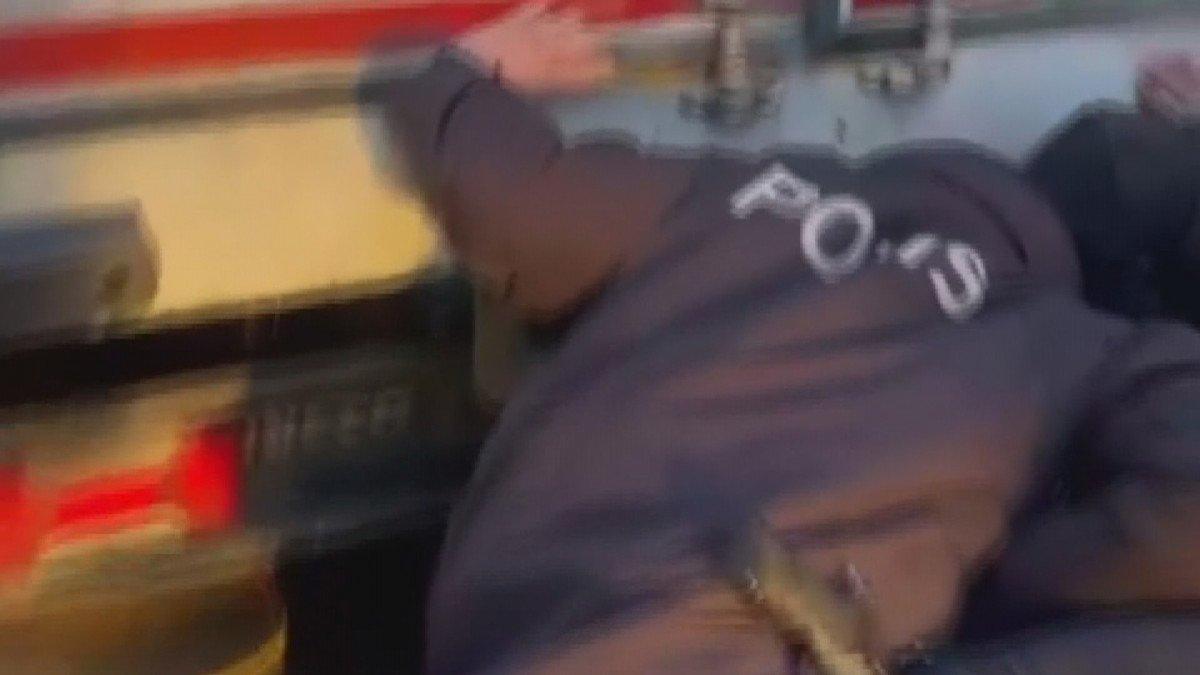 Fatih’te, sarhoşken kamyonun altına girip yattı