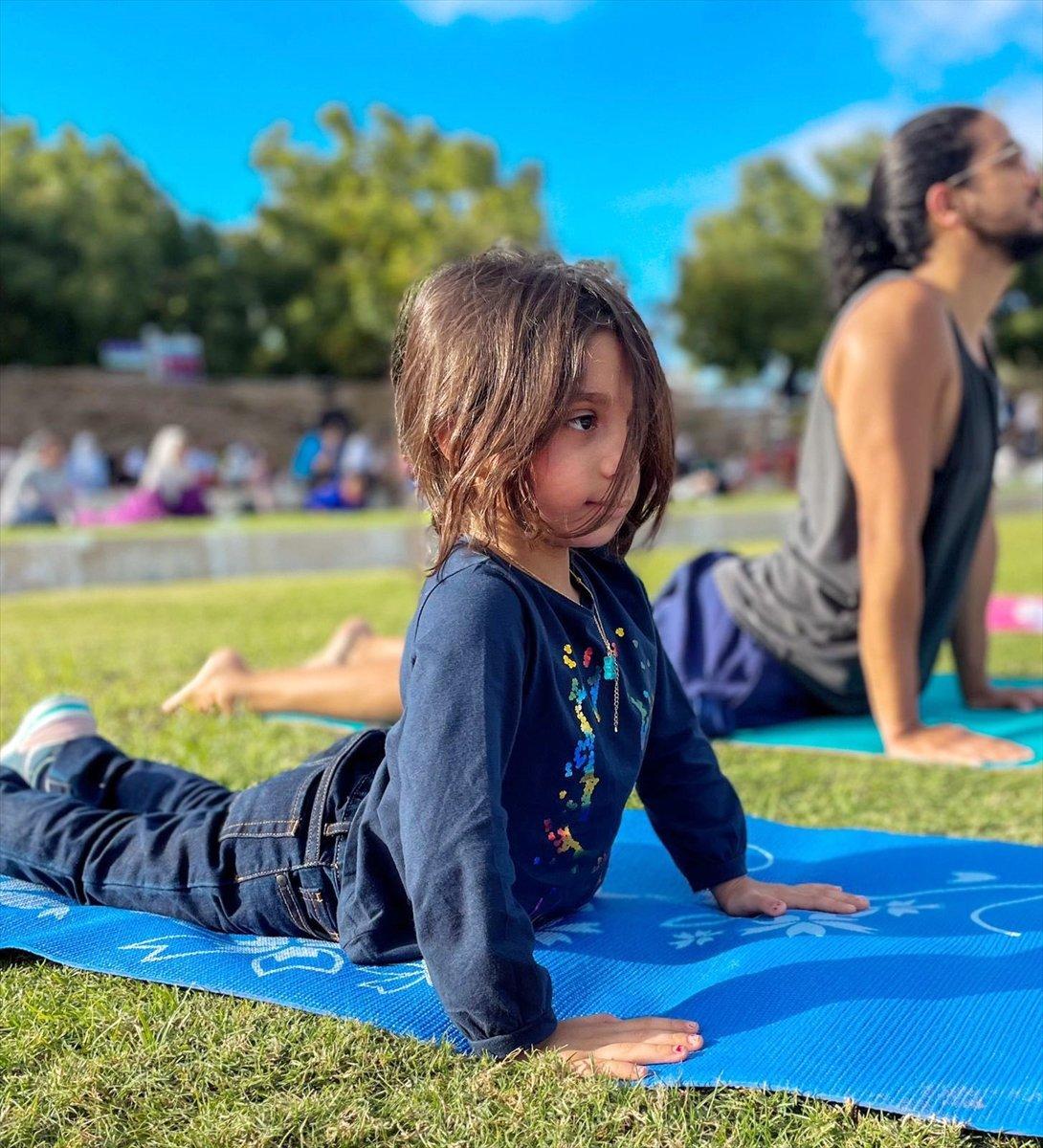 Suudi Arabistan'da halk, ilk toplu yogada buluştu