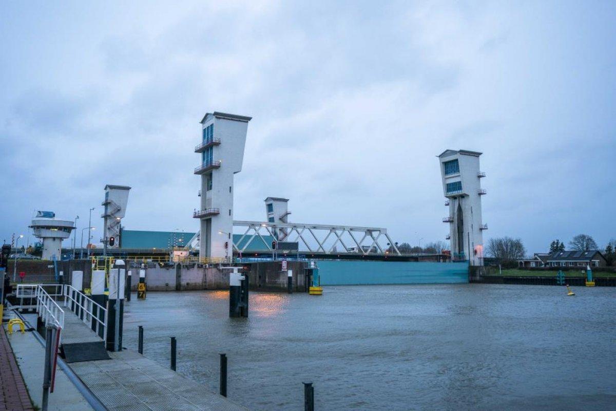 Hollanda'yı Corrie fırtınası vurdu