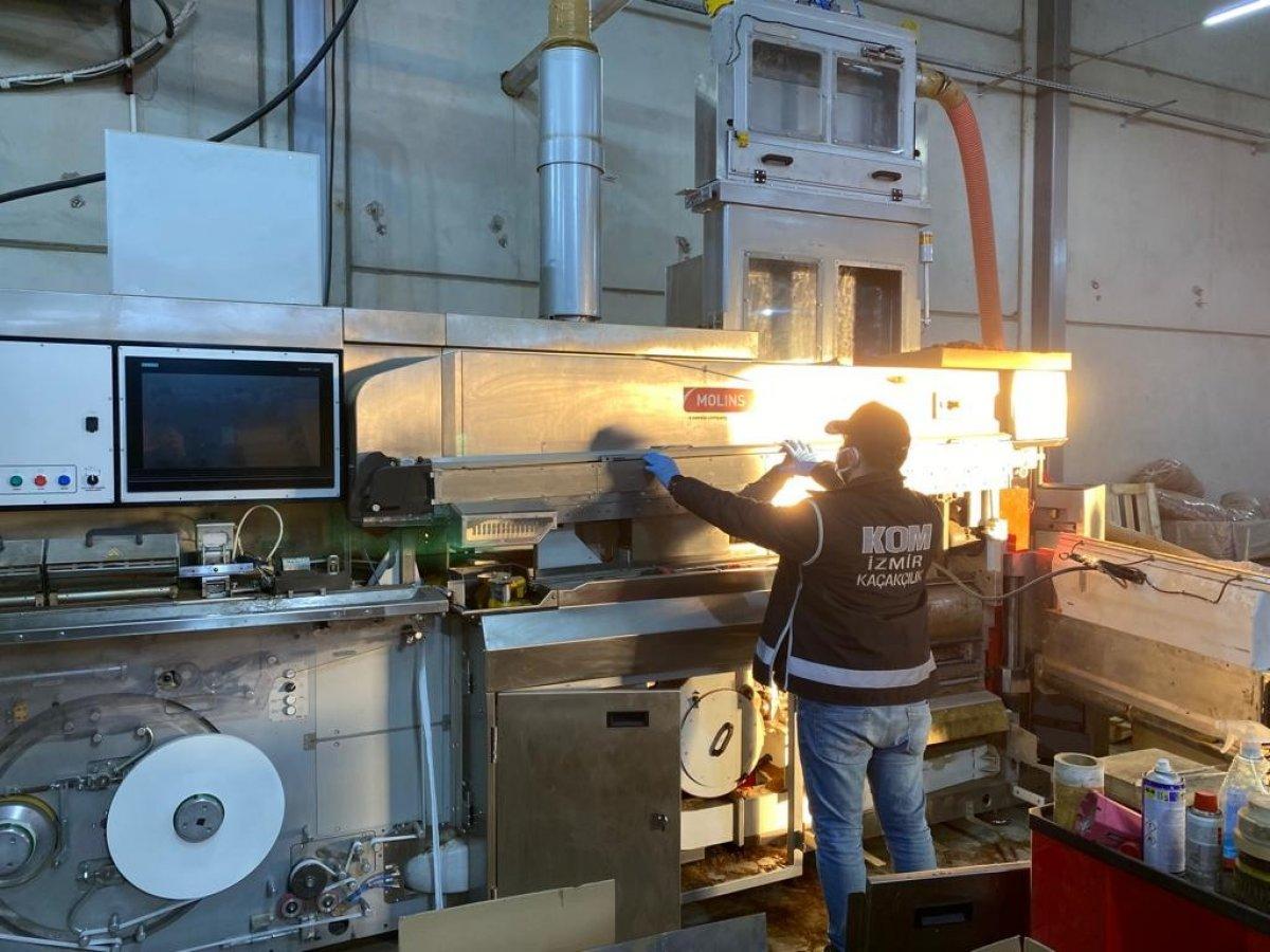 İzmir'de tarihi kaçakçılık operasyonu