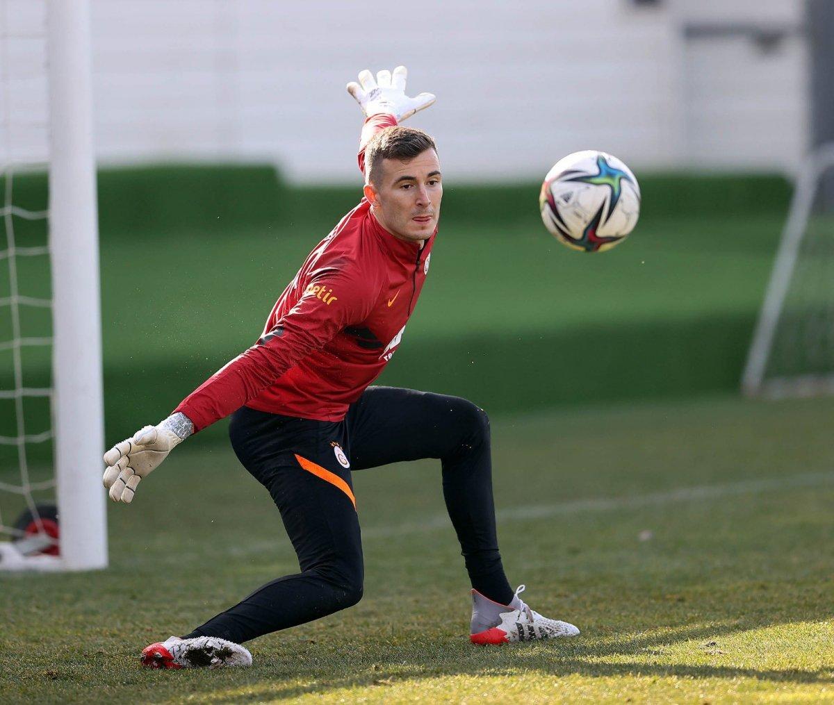 Inaki Pena, Galatasaray'da ilk antrenmanına çıktı