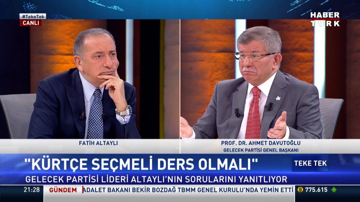 Davutoğlu'ndan oturma sırası tepkisi