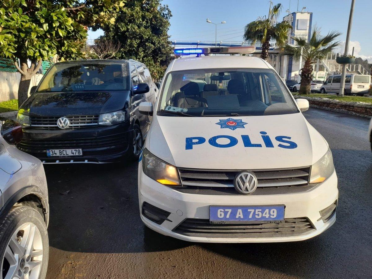 Zonguldak'ta minibüsüne çakar takan şahıs: Araç milletvekiline ait