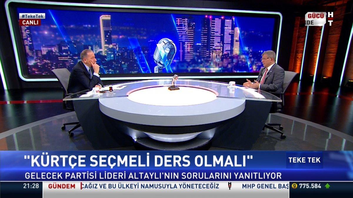 Davutoğlu'ndan oturma sırası tepkisi