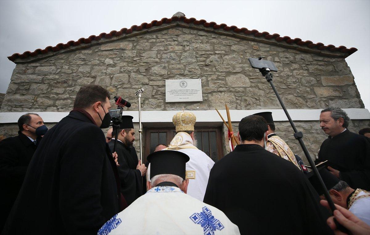 Yunan Bakan Yardımcısı Katsaniotis, Gökçeada'da ayine katıldı