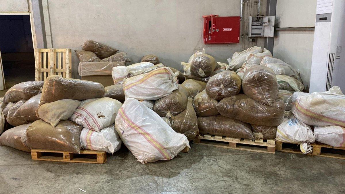 İzmir'de tarihi kaçakçılık operasyonu