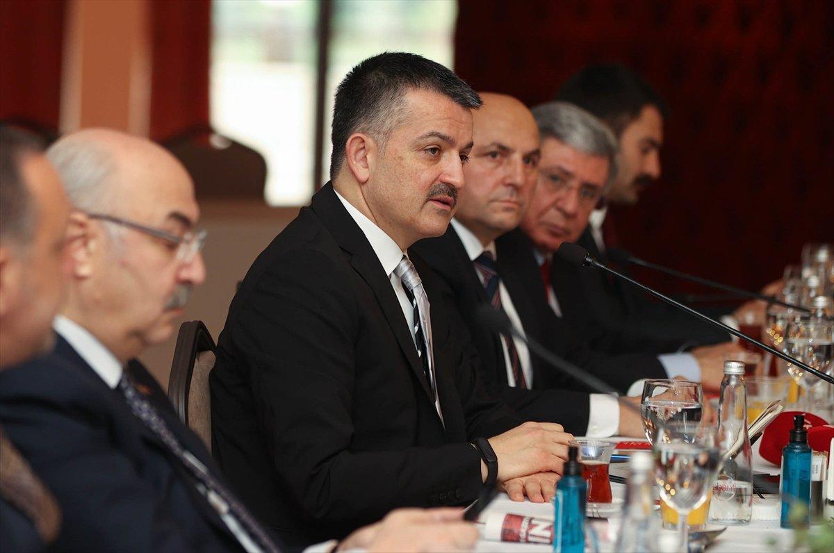 Bekir Pakdemirli: Çiftçilerin geliri yüzde 80 arttı