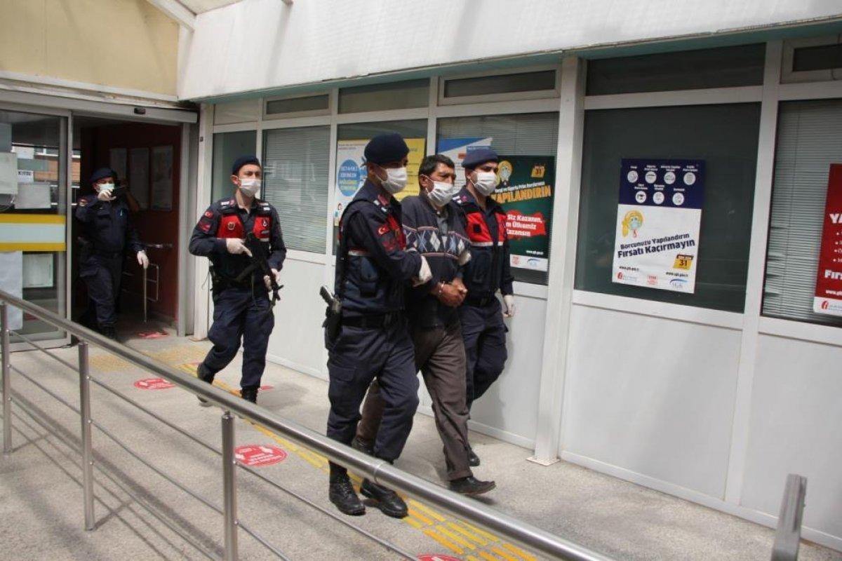 Kocaeli'de anne-babası öldürülen genç kız: Sanık bana sözlü tacizde bulundu