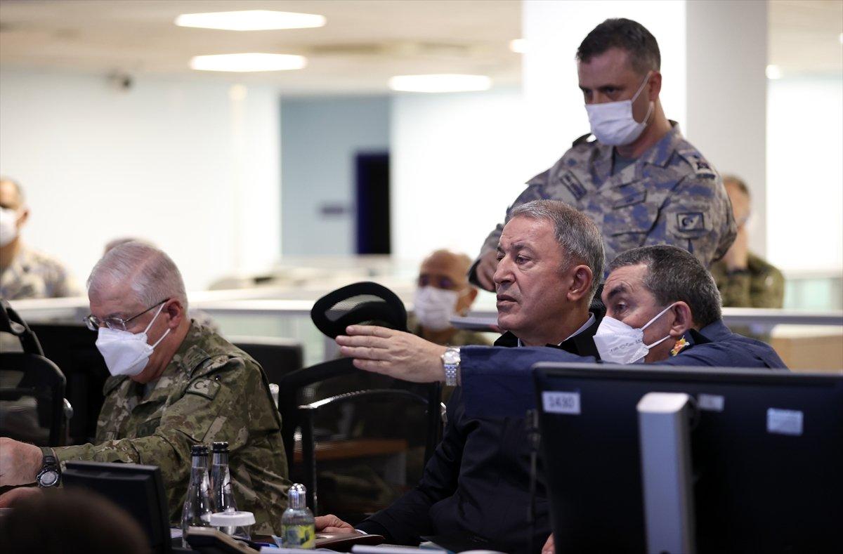 Hulusi Akar: Kış Kartalı Harekatı ile teröristlerin inleri başlarına yıkıldı