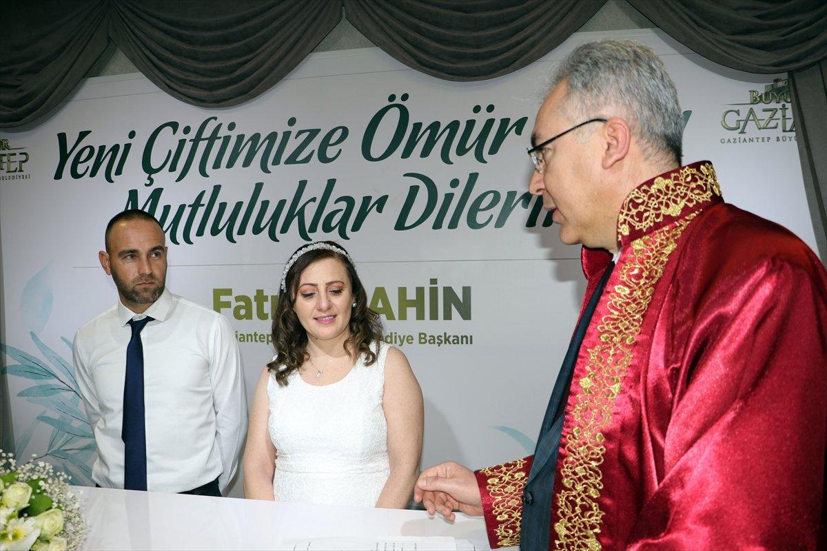 Nikah salonlarında 02.02.2022 yoğunluğu