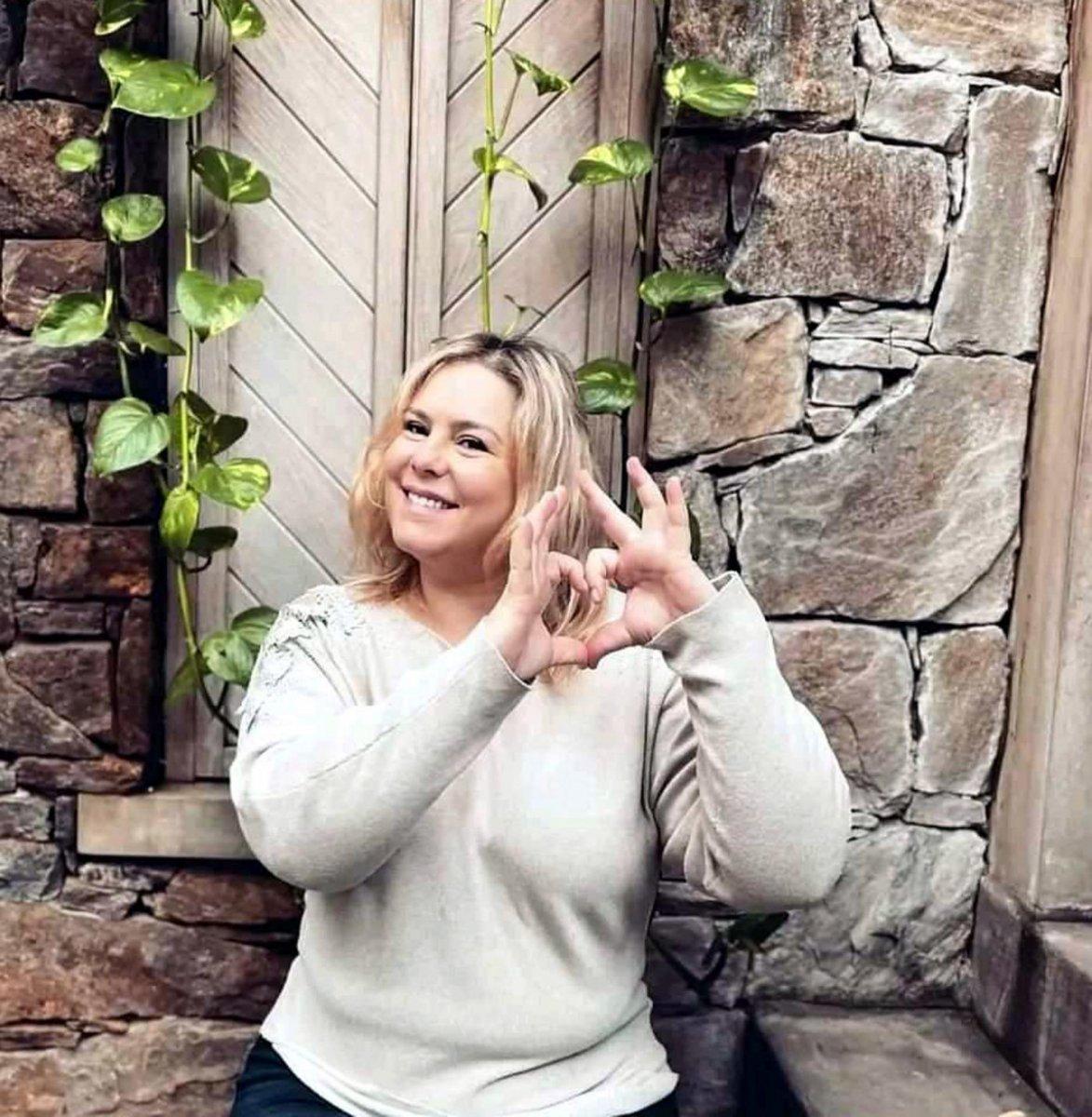 ABD'de eski eşinin öldürdüğü Bengü toprağa verildi