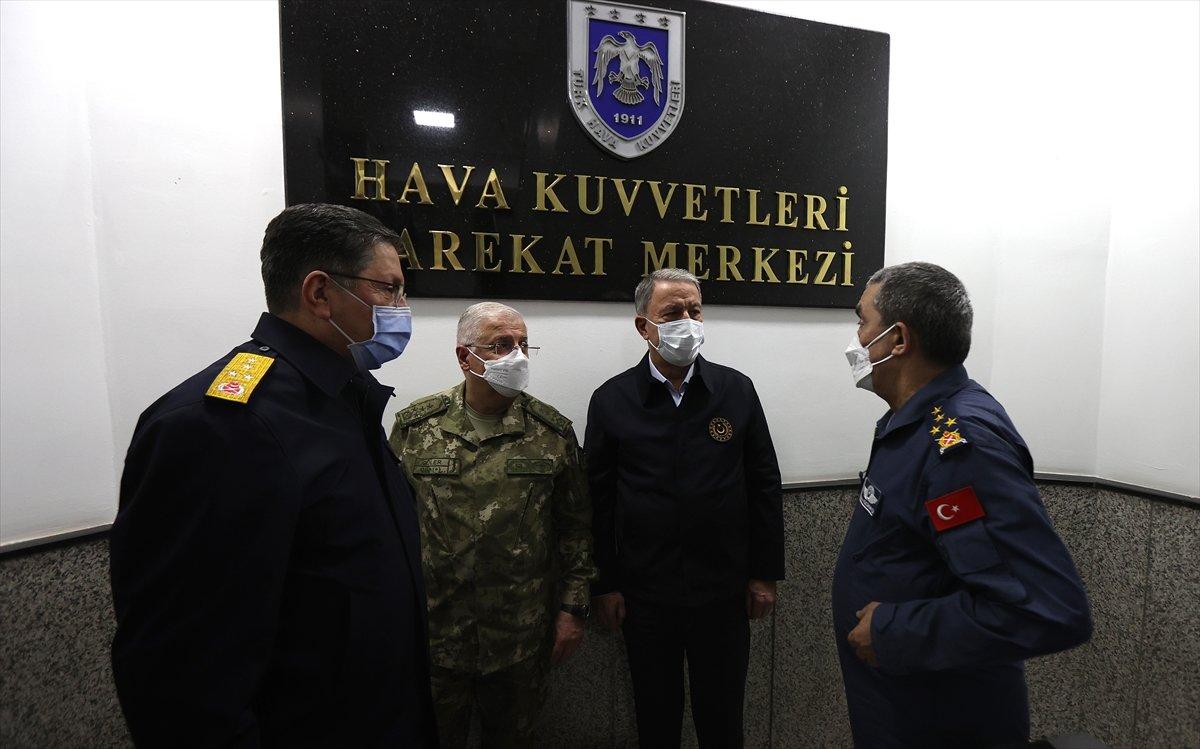 Hulusi Akar: Kış Kartalı Harekatı ile teröristlerin inleri başlarına yıkıldı