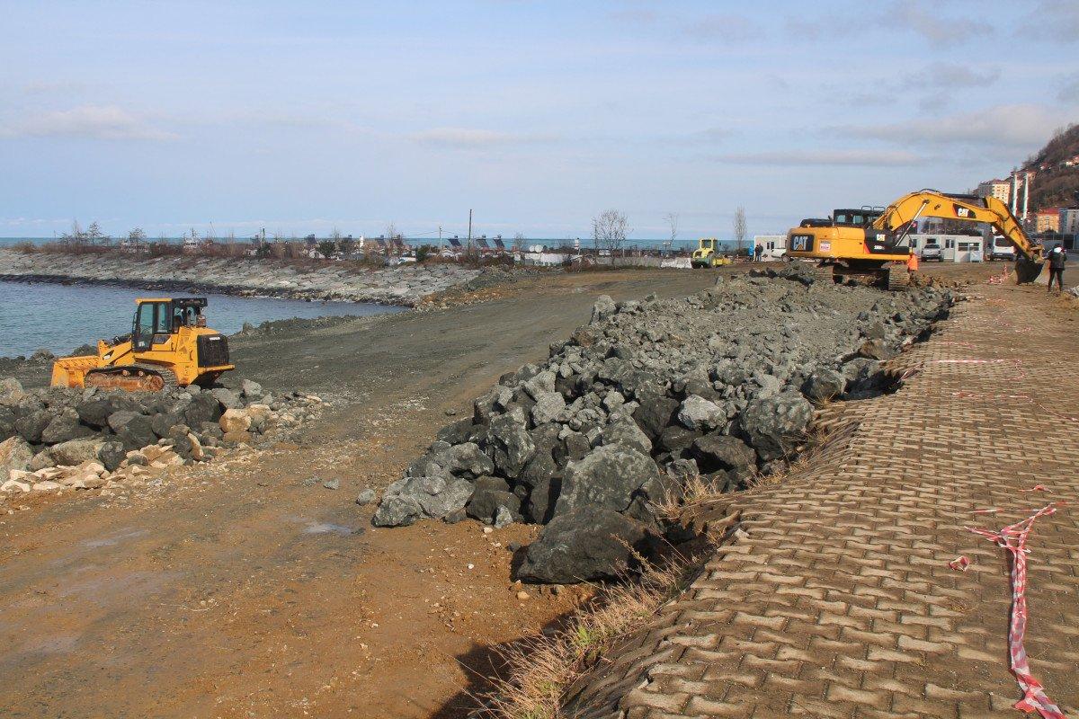Rize Şehir Hastanesi için deniz dolduruluyor