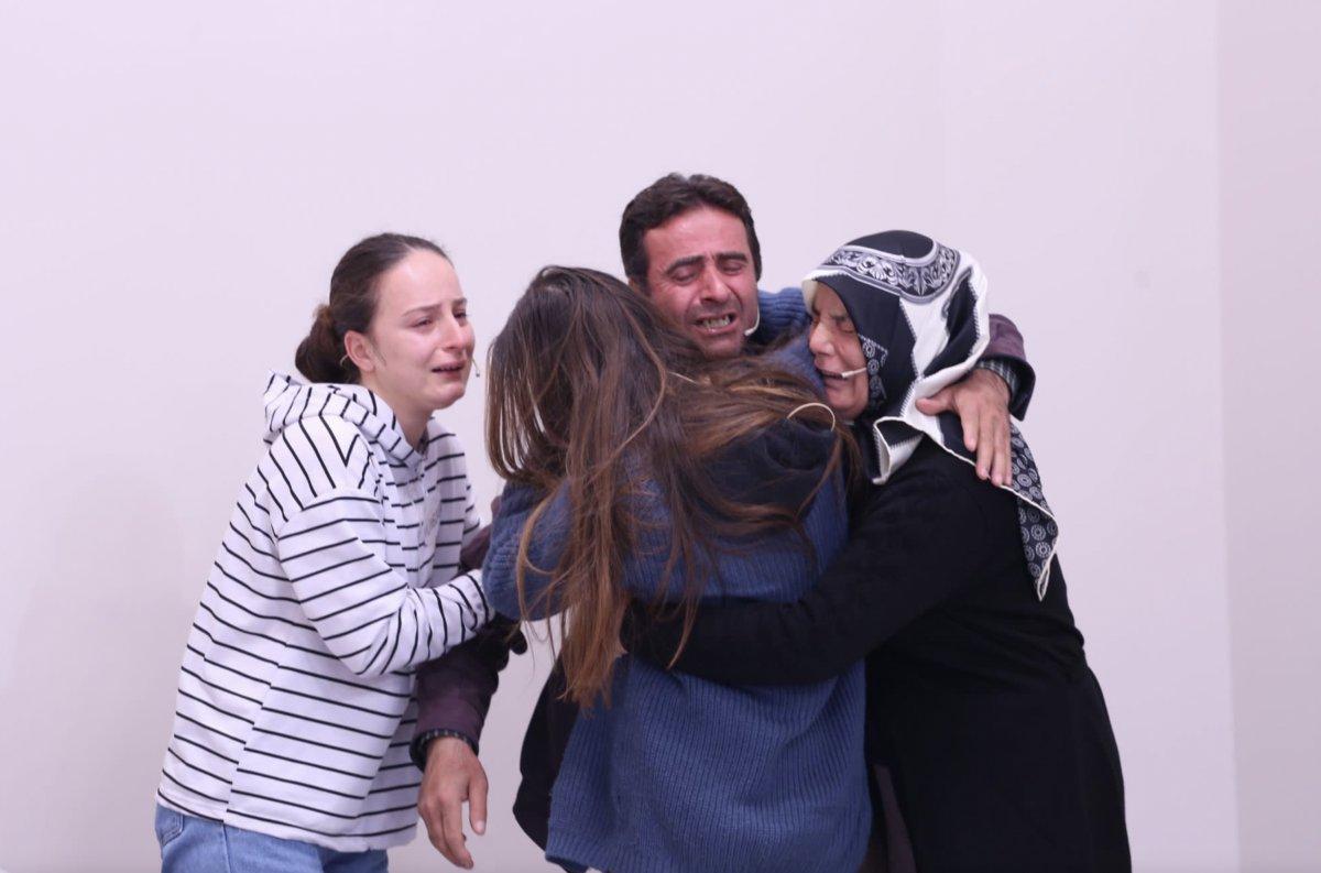 Esra Erol'da 40 yaşındaki adama kaçan Elif, ailesinin yanına döndü