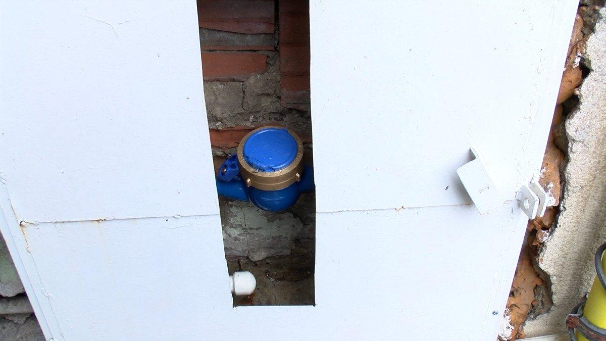 Bağcılar’da sayaçları çalınan iş yerini su bastı