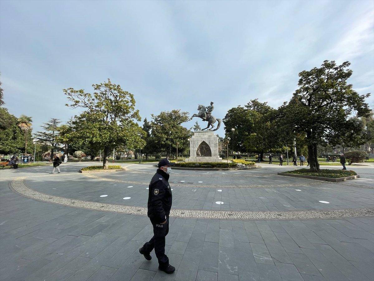 Samsun'da Atatürk heykeline saldırı