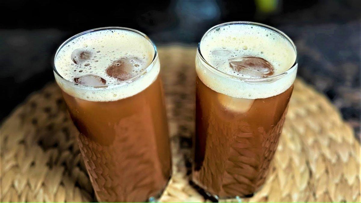 Kola isteyen çocukların gönlünü bu tarifle kapın! Maden suyu ve pekmez karışımı…