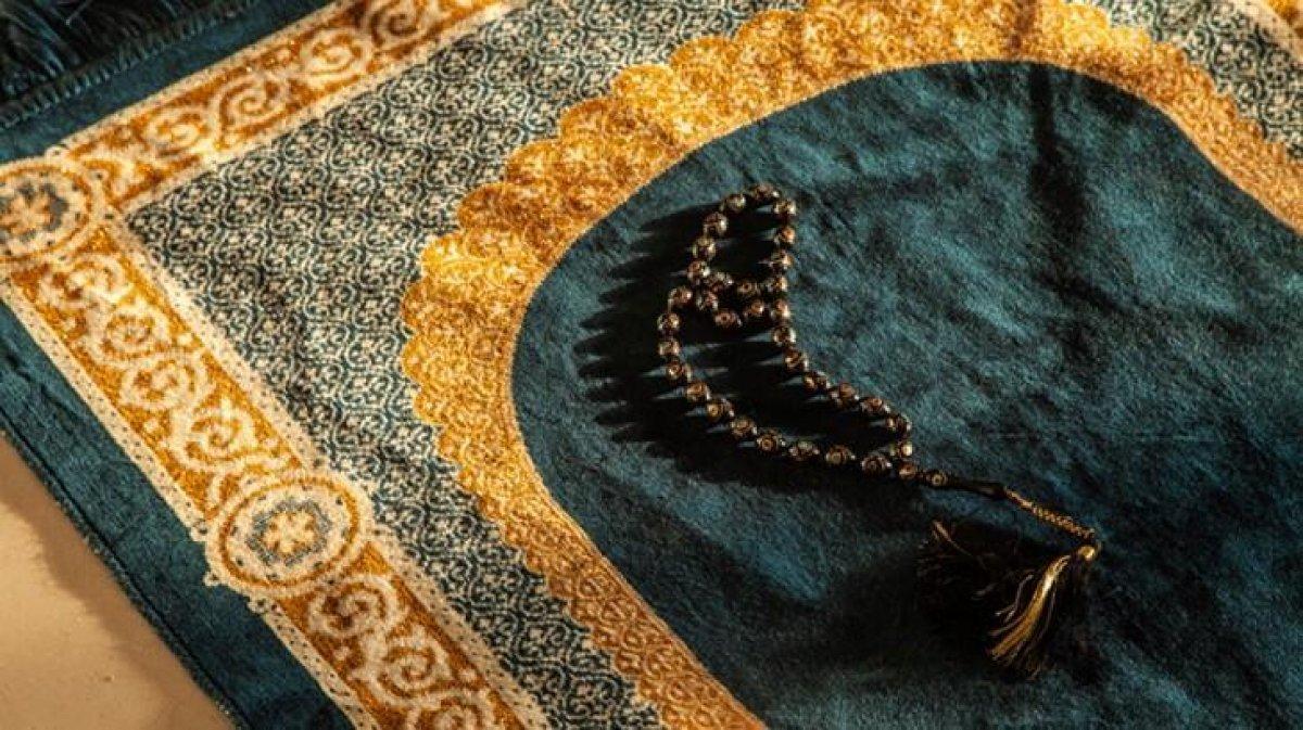 Tesbih namazı nasıl kılınır ve kaç rekat? Regaib gecesi tesbih namazı kılmanın fazileti
