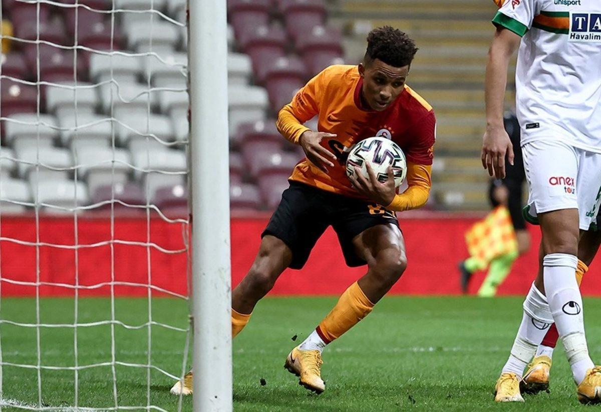 Radamel Falcao, Beşiktaş'a imza atan Gedson'u sildi