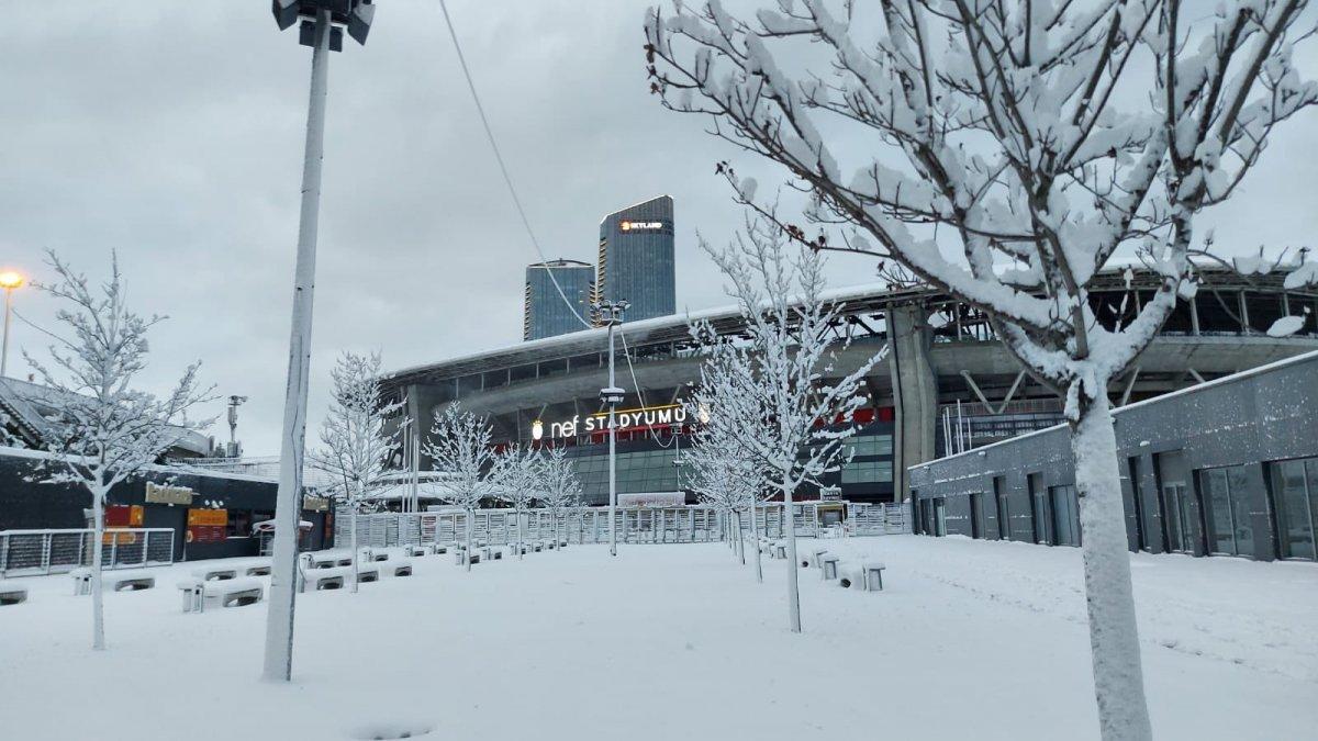 Galatasaray, Belek'te kamp yapacak otel bulamadı