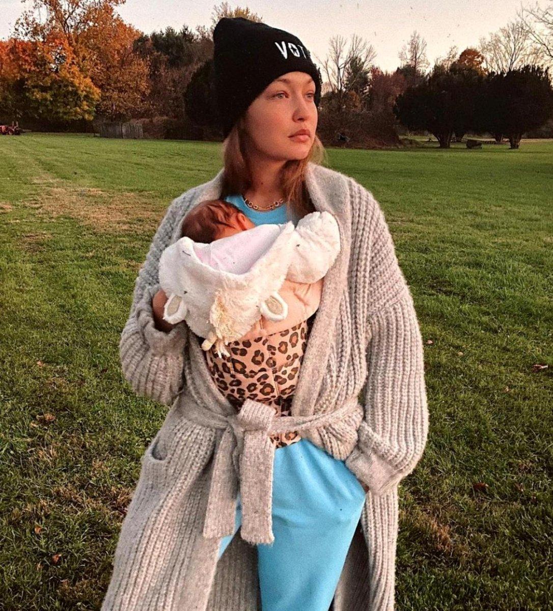 İlk kez bu kadar net! İşte Gigi Hadid ve Zayn Malik'in minik kızları Khai...